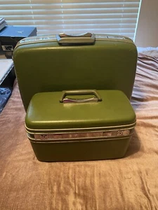 Samsonite Vintage 2 Piece Luggage Green With Keys Please Read Description - Picture 1 of 22