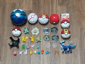 Pokemon Mini Figures 30 Pc Lot Miniature Figures Coins Pokeball Pokemon - Picture 1 of 6