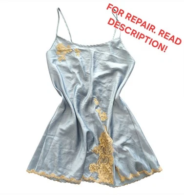 Camisola Victoria's Secret Madison Beer Y2K cetim renda chemise azul dourado tamanho M - Imagem 1 de 4