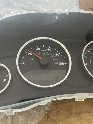 Grupo de velocímetro Jeep JK Wrangler OEM 47 k millas 05091413AC 2013 99534 Foto 1 de 4