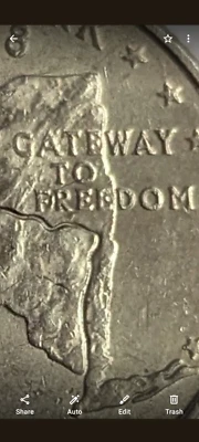 2001 P New York Quarter 🗽 Error on Freedom  - Image 1 of 3