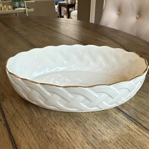LENOX 8” OVAL BOWL•Ivory Cream Porcelain•Braided Lattice•24k Gold Trim•USA •MINT - Picture 1 of 6