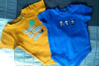 Gymboree infant unisex bodysuit rompers set of 2 / 0-3m/blue orange/excellent  - Image 1 of 4