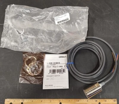 NEW Omron E2E-X10D1S M30 Cylinder Proximity Switch 12-24VDC 10mm detect A2 - Image 1 of 4