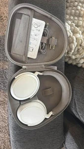 Sennheiser Momentum 4 - Picture 1 of 1