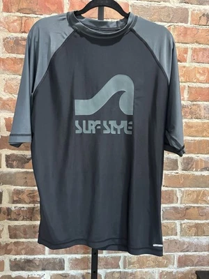 Estilo Surf, Camisa de Natación para Hombre Protección UV, Absorbe Agua, Negra y Gris Foto 1 de 4