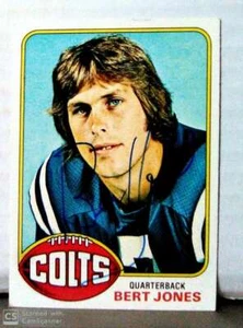 BERT JONES SIGNED 76 TOPPS FOOTBALL CARD COLTS - Picture 1 of 1