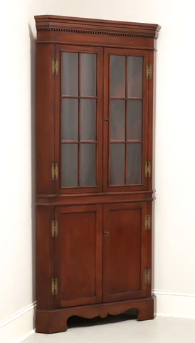 CRAFTIQUE Solid Mahogany Chippendale Style Corner Cupboard / Cabinet - B Cover