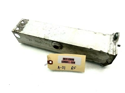 Soporte de refuerzo delantero para pasajero derecho Lexus LS460 L 2007-2012 OEM. Foto 1 de 4