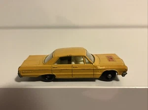 Vintage Lesney Matchbox Series Yellow Chevy Impala Taxi No. 20 1968 - Picture 1 of 6