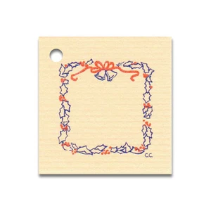 50 SMALL HOLLY SIMPLE HANG TAGS & STRINGS PRICE CRAFT GIFT CHRISTMAS FAVORS - Picture 1 of 1