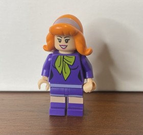 LEGO Daphne Blake Minifigure - 75903 Scooby-Doo Mystery Mansion 57