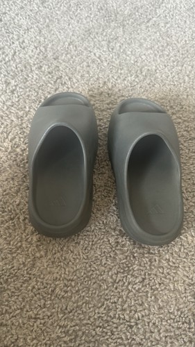 Yeezy Slide Dakony bambino taglia 1