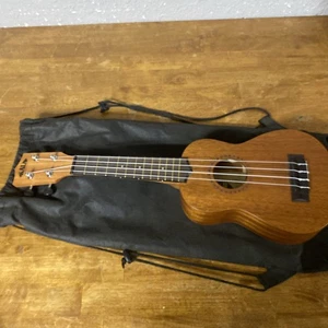 Kala Ukulele - Picture 1 of 7