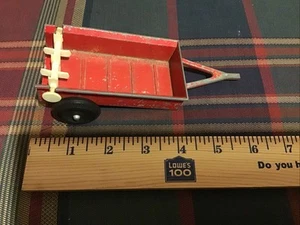 Vintage Ertl 1/32 scale IH diecast manure spreader red and white - Picture 1 of 5