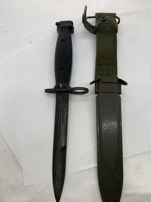 COLT MFG. BAYONET W/ SCABBARD, USED (EXCELLENT), ORIGINAL - Image 1 of 4