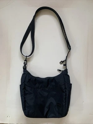Bolso de hombro cruzado de viaje PacSafe CitySafe 100 GII negro antirrobo eXomesh Foto 1 de 4