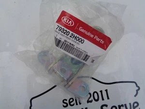 Cerniera porta posteriore inferiore Hyundai Veloster 79320 2H000 porta posteriore Kia Rio iX35 i - Foto 1 di 2