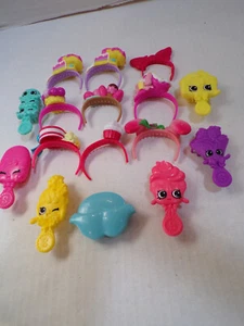 Shopkins~9 fasce colorate~tutte diverse~7 spazzole colorate per capelli con volti - Foto 1 di 5