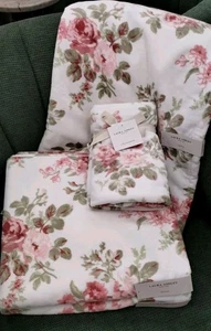 Laura Ashley 6 piezas LISALEE ROSA 4 TOALLAS DE BAÑO Y 2 MANOS Terciopelo Floral NUEVO lisa - Imagen 1 de 9