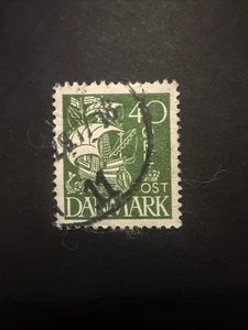 1927-40 DENMARK DANMARK CARAVEL 40 ORE Green USED Stamp - Picture 1 of 2