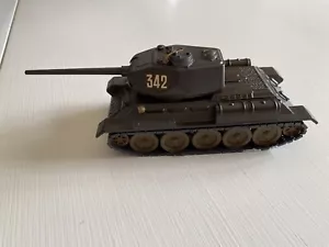 Tanque de batalla T-34-85 del ejército ruso fundido a presión hecho en Rusia a escala 1/43 - Imagen 1 de 11