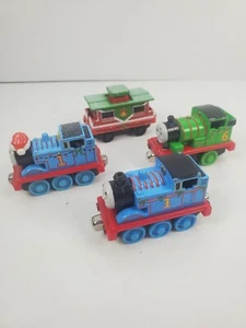 x4 Thomas & Friends Holiday Cars Take N Play Magnetic Diecast Trains Christmas - Picture 1 of 11