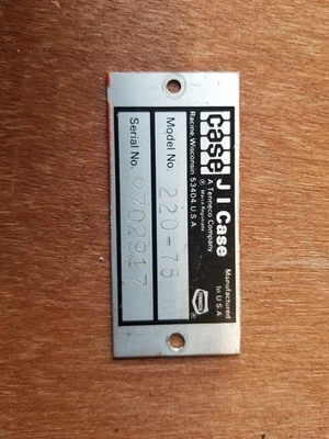 Placa de identificación para tractor de césped Case 220 cortacésped Ingersoll (102) Foto 1 de 2