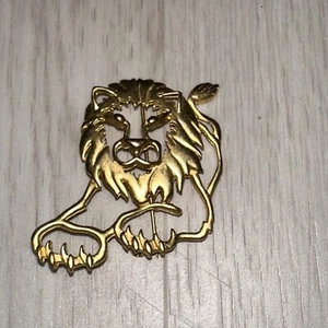 Vintage LION BRAVE Gold Tone Classy Brooch Pin From The 80s - Picture 1 of 8