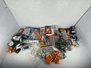 Huge Home Depot Mixed Lot Of Screws And Bolts To Many To Count Variety - Picture 1 of 8