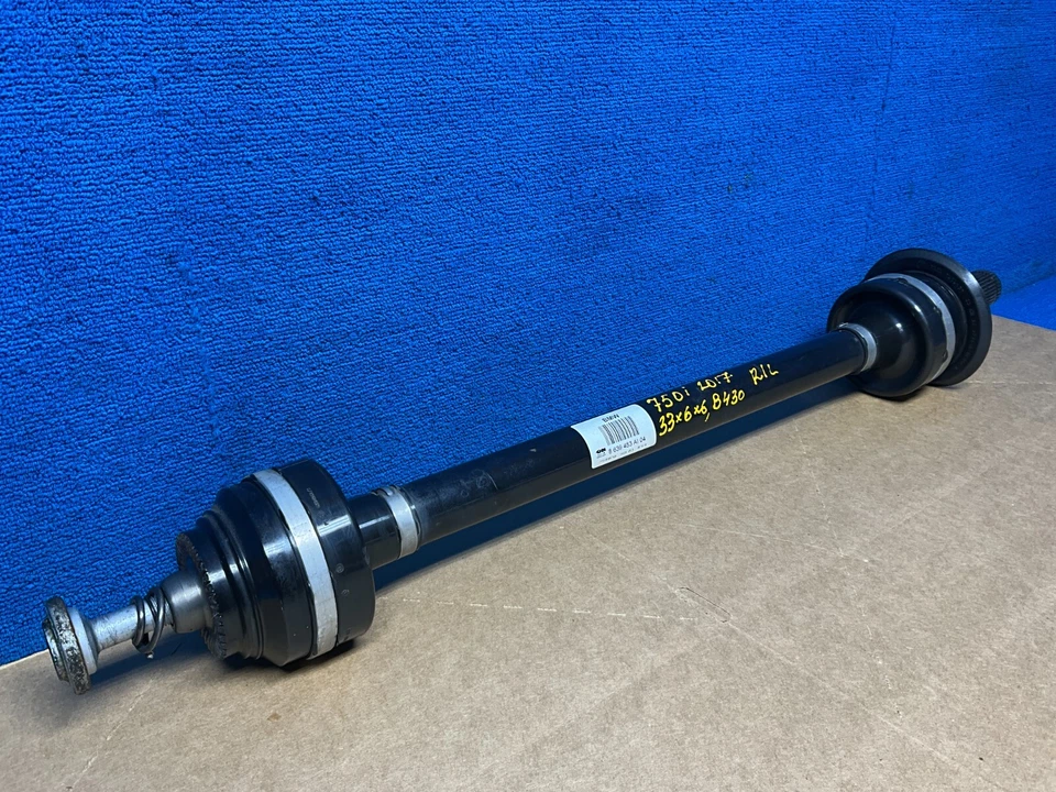 BMW 750i 2016-2019 4,4 L eje trasero izquierdo eje medio eje OEM Foto 1 de 4