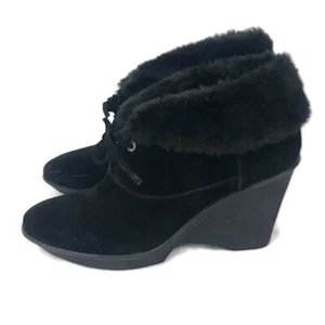 B Makowsky Womens sz 10 Nellie Black Leather Lace Up Wedge Booties Faux Fur Trim - Picture 1 of 8