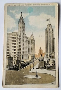 Chicago IL Illinois Tribune & Wrigley Towers Vintage 1932 Postcard A3 - Picture 1 of 2