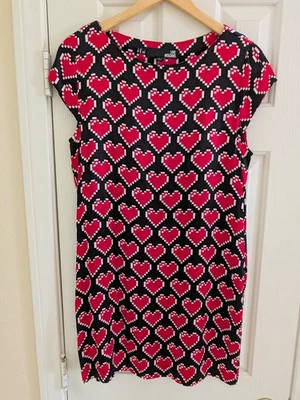 VESTIDO LOVE MOSCHINO CORAZÓN PIXEL NEGRO Y ROJO TALLA US 6 Foto 1 de 4