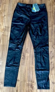LYSSE Vegan Leather Pull On Straight Leg Pants Leggings BLACK Size Medium NWT - Picture 1 of 8
