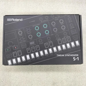 Roland S-1 Micro Polyphonic Synthesizer - Bild 1 von 4