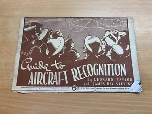 1943 GUIDE TO AIRCRAFT RECOGNITION WW2 DOUBLE-SIDED FOLD-OUT BOOKLET (LL) - Imagen 1 de 8