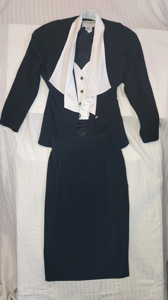 Daymor Couture Mock 3 Piezas Traje Esmoquin Vestido Negro S6 Mujer Esmoquin (Hallazgo Raro) Foto 1 de 4