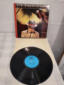 ELTON JOHN THE NEW COLLECTION VOL 1 RARE "ENGLAND" VERSION CBR 1027 EXCELLENT! - Picture 1 of 8