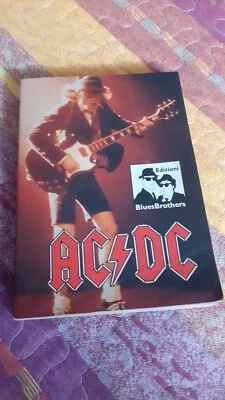 AC/DC POCKET BOOK LIBRO TASCABILE BLUES BROTHERS EDIZIONI 1989 - Immagine 1 di 3