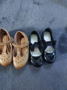 M & S Toddler Girls Shoes Size 8 X2 - Picture 1 of 3
