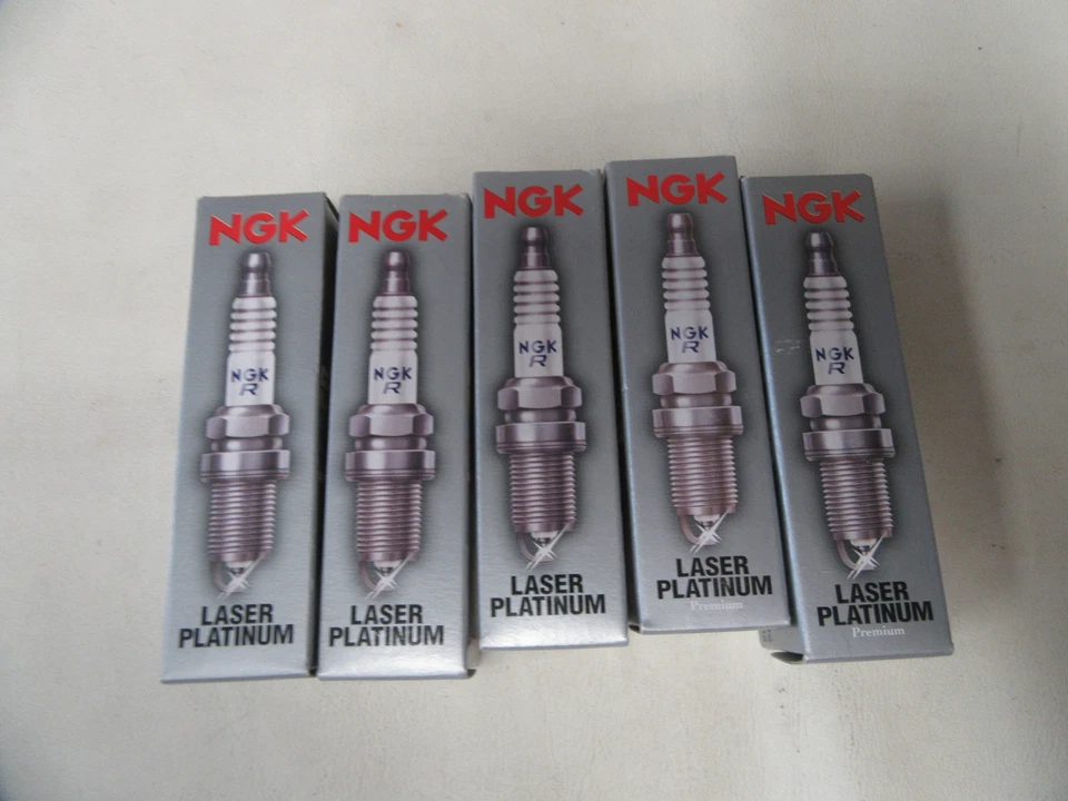 JUEGO DE (5) BUJÍAS NGK LASER PLATINUM PZFR5F-114363 BARCO MARINO Foto 1 de 4