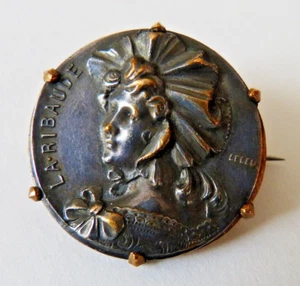 LA RIBAUDE Broche ART NOUVEAU vers 1900 signé LELEU - Picture 1 of 3