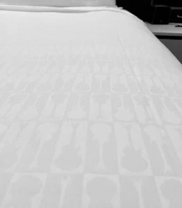 HARD ROCK RAREKING SHEET Set 100% Cotton 300 TC Jacquard Guitar Design White - Picture 1 of 12