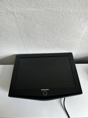 Samsung LE19R71B 19” SCART TV With Remote Control *No Stand* - Black - Image 1 of 4