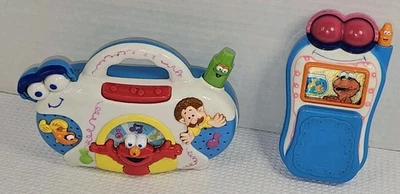 Lote de 2 teléfonos celulares Elmos World 2002 Rocking Boom Box 2004 juguetes ambos no funcionan Foto 1 de 4