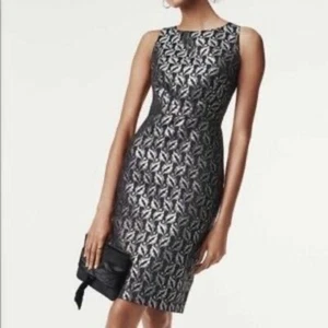 ANN TAYLOR* BLACK FLORAL METALLIC PARTY COCKTAIL CASUAL SHEATH DRESS SIZE: 4 NWT - Afbeelding 1 van 3