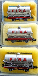 RAKE of 3 x PECO N GAUGE FINA FUEL TANKERS in Excellent Boxed Condition - Picture 1 of 2