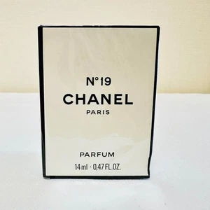 CHANEL N°19 Parfum 14ml / 0.47 fl oz New Sealed Boxed Good for Travelling - Picture 1 of 4