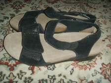 munro cookie sandals